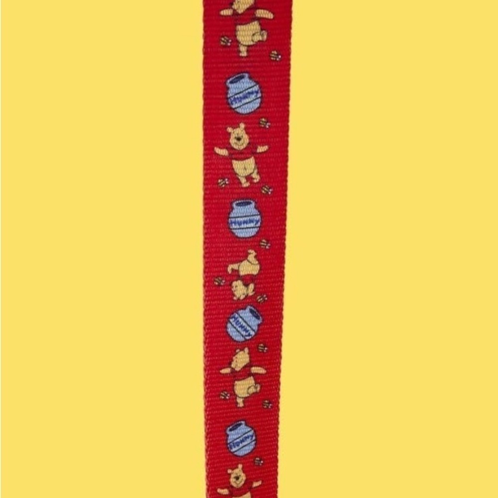 Loungefly Disney Winnie The Pooh Pet Bag & Matching Loungefly Leash Size SMALL - Picture 9 of 12